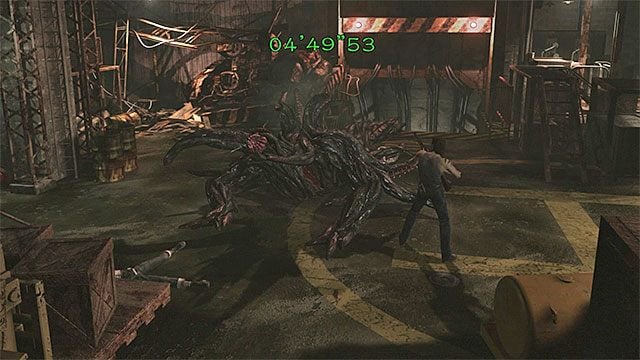 Wykorzystaj to, że początkowo królową mogą jeszcze atakować obie postacie - Boss Queen Leech (Królowa pijawek) - drugie starcie | Oczyszczalnia - Resident Evil Zero HD - poradnik do gry