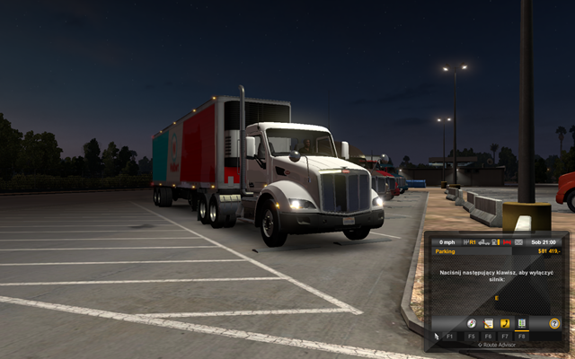Skieruj się na taki parking, zatrzymaj na nim auto, wyłącz silnik (domyślnie [E]), a następnie idź spać (domyślnie [Enter]) - Korzystanie ze stacji paliw i odpoczynek kierowcy | Przemierzanie Stanów ciężarówką - American Truck Simulator - poradnik do gry