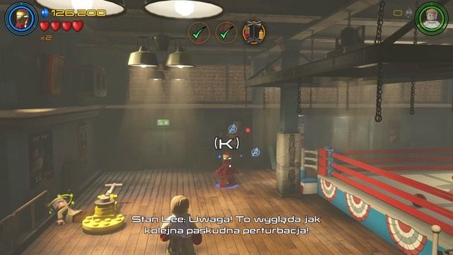 Podejdź do widocznego na obrazku miejsca jako Iron Man i przeszukaj teren - Stan Lee / Czerwony klocek | Kolej na Hydrę - sekrety | LEGO Marvels Avengers - LEGO Marvels Avengers - poradnik do gry