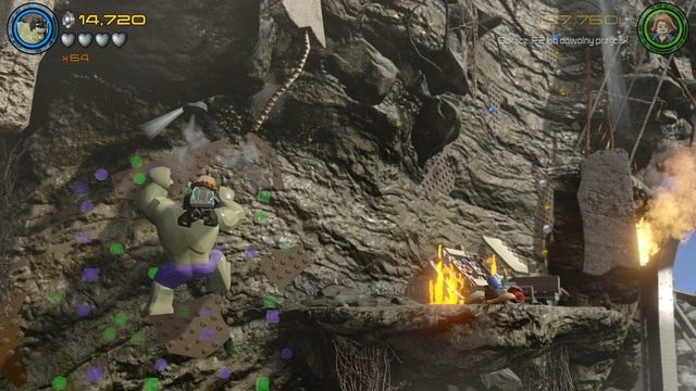 Pierwszy minizestaw zawieszony jest nad pierwszą ścianką wspinaczkową - Minizestawy | Świt Ultrona - sekrety - LEGO Marvels Avengers - poradnik do gry