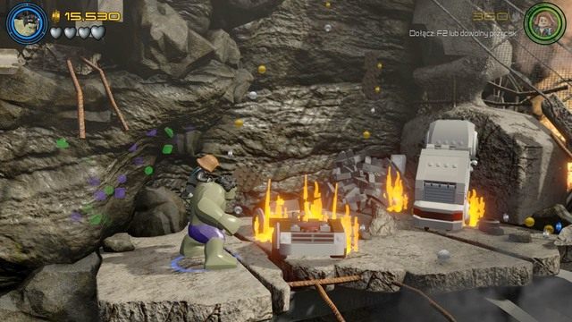 Zniszcz uszkodzony samochód po prawej stronie by uzyskać dostęp do żetonu postaci - Sługus Klauego - Postacie | Świt Ultrona - sekrety | LEGO Marvels Avengers - LEGO Marvels Avengers - poradnik do gry