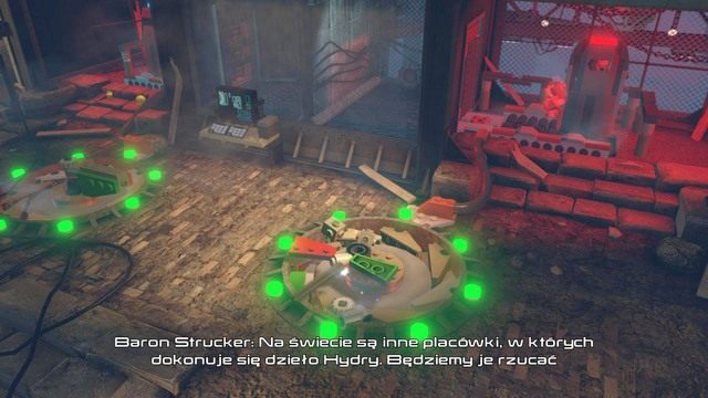 Przed drzwiami zauważysz konsolę, którą musisz uruchomić jako Doktor List - Bez sznurków nie jest źle | Opis przejścia | LEGO Marvels Avengers - LEGO Marvels Avengers - poradnik do gry