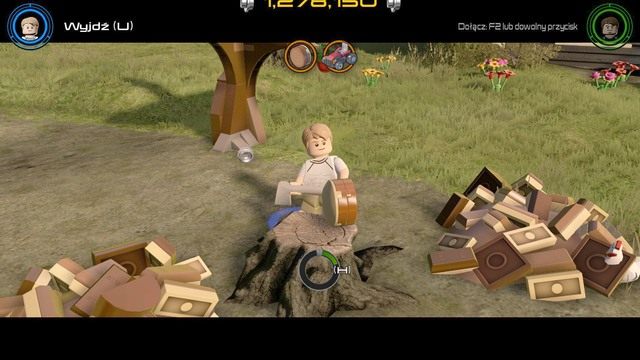 Podczas rąbania drewna wykonaj minigrę, w której trzeba naciskać pojawiające się na ekranie przyciski w odpowiednim czasie - Koreańska kabała kolejowa | Opis przejścia | LEGO Marvels Avengers - LEGO Marvels Avengers - poradnik do gry