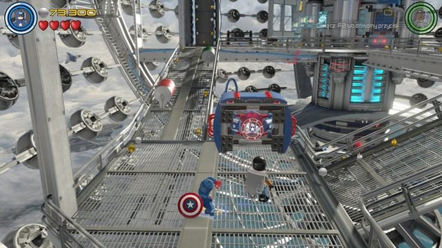 Kolejnym etapem zadania będzie aktywowanie dwóch przekładni - Wizja do rewizji | Opis przejścia | LEGO Marvels Avengers - LEGO Marvels Avengers - poradnik do gry