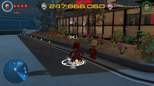 Podejdź do lewej strony lokacji gdzie znajdziesz Ludzką Pochodnię i zaakceptuj od niego zadanie - Zadania poboczne | Baza S.H.I.E.L.D. - sekrety | LEGO Marvels Avengers - LEGO Marvels Avengers - poradnik do gry