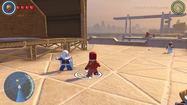 We wschodniej części północnego Manhattanu znajdziesz scenę przy której stoi Taskmaster - Zadania poboczne | Północny Manhattan - sekrety | LEGO Marvels Avengers - LEGO Marvels Avengers - poradnik do gry