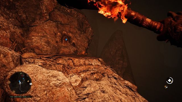 Po znalezieniu Ręki Daiszy #4 znajdującej się w tej jaskini idź do góry od tego miejsca, kierując się za śladami stóp (wzrok łowcy) - Rysunki naskalne | Północne Oros | Far Cry Primal - Far Cry Primal - poradnik do gry