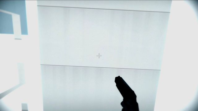 Widoczne na suficie łączenia powiedzą ci, gdzie znajdują się dziury w podłodze - Terminale komuputerowe | Sekrety SUPERHOT - SUPERHOT - poradnik do gry