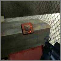 Będziesz musiał włamać się do systemu (przytrzymaj klawisz używania) - Infiltration - część 3 | Misja 1 w IGI 2 Covert Strike - IGI 2: Covert Strike - poradnik do gry