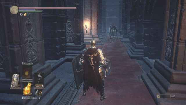 Zajdź rycerza od tyłu, w pierwszej kolejności zabijając towarzyszących mu przeciwników. - Katedra Głębin - w środku | Opis przejścia Dark Souls 3 - Dark Souls III - opis przejścia i sekrety