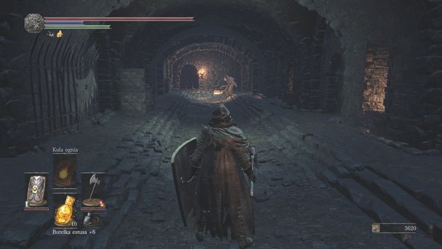 Nie atakuj wszystkich na raz - wyciągnij na dół kilku wrogów i po ich pokonaniu zajmij się resztą. - Lochy Irithyllu | Opis przejścia Dark Souls 3 - Dark Souls III - opis przejścia i sekrety