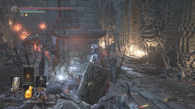 Chowając się za kolumną możesz uniknąć pocisków wypluwanych przez wiszące kule. - Niegasnące Jezioro | Opis przejścia Dark Souls 3 - Dark Souls III - opis przejścia i sekrety