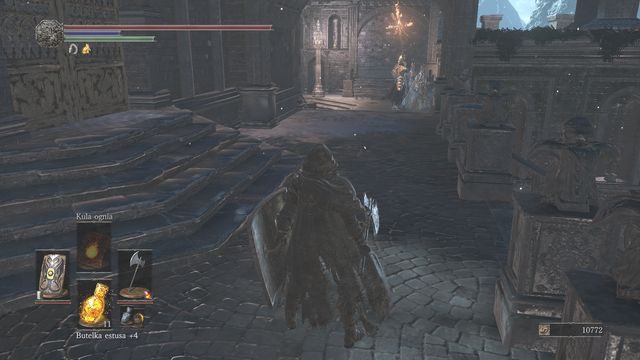 Podchodząc od boku możesz poczekać, aż trójka stojący przy ołtarzu zejdzie na dół. - Irithyll w Mroźnej Dolinie | Opis przejścia Dark Souls 3 - Dark Souls III - opis przejścia i sekrety