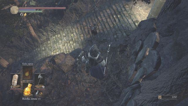 Zeskakując z góry możesz zadać potężny cios. - Katedra Głębin - na zewnątrz | Opis przejścia Dark Souls 3 - Dark Souls III - opis przejścia i sekrety