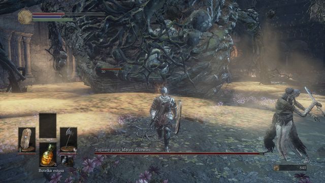 W przypadku, gdy boss przygotowuje się do przygniecenia, koniecznie odskocz na bezpieczną odległość. - Toczony przez klątwę drzewiec | Bossowie w Dark Souls 3 - Dark Souls III - opis przejścia i sekrety