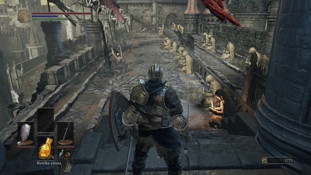 Na murze natkniesz się na kilku przeciwników. - Wysoka Ściana Lothric | Opis przejścia Dark Souls 3 - Dark Souls III - opis przejścia i sekrety