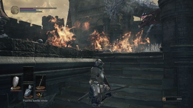 Poczekaj na dole, aż ogień zgaśnie, a następnie sprintuj prosto po przedmioty leżące na placu. - Wysoka Ściana Lothric | Opis przejścia Dark Souls 3 - Dark Souls III - opis przejścia i sekrety