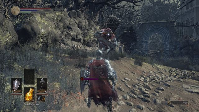Wymanewruj przeciwnika obiegając go, aby zaatakować od tyłu. - Osada Nieumarłych - od dużego placu, droga na wprost | Opis przejścia - Dark Souls III - opis przejścia i sekrety