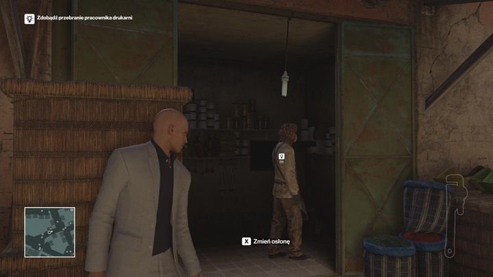 Eliminacja musi być szybka - po ulicy chodzą turyści, którzy mogą wszcząć alarm. - Hitman: Zamordowanie Rezy Zaydana, Marrakesz - Złota klatka | Solucja - Hitman - poradnik do gry