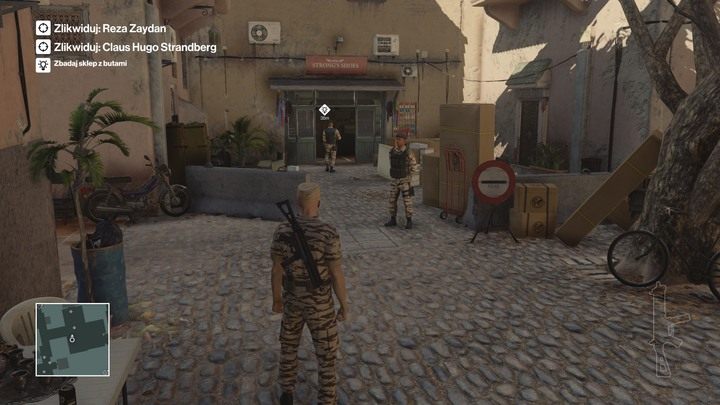 Elitarni żołnierze nie wpuszczą nawet zwykłego żołnierza - omiń ich za ciężarówką. - Hitman: Zamordowanie obu celów naraz, Marrakesz - Złota klatka | Solucja - Hitman - poradnik do gry