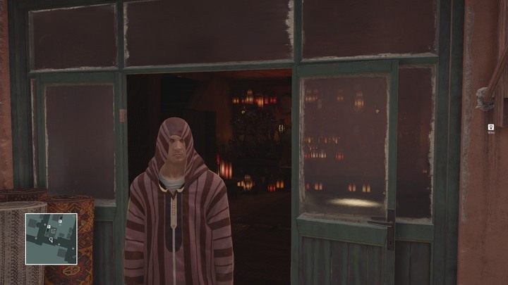 Przebranie sklepikarza wygląda jak szata asasyna z pierwszego Assassins Creed. - Hitman: Przebrania, Marrakesz - Złota klatka | Solucja - Hitman - poradnik do gry