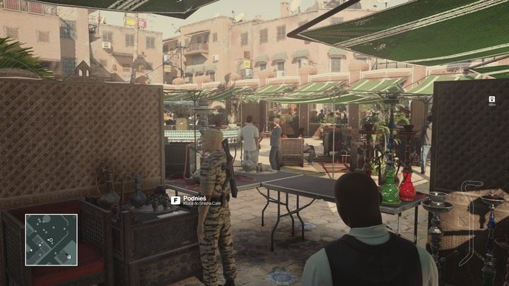 Klucz do Shisha Cafe - jego zabranie nikogo nie zaalarmuje. - Hitman: Ważne przedmioty, Marrakesz - Złota klatka | Solucja - Hitman - poradnik do gry