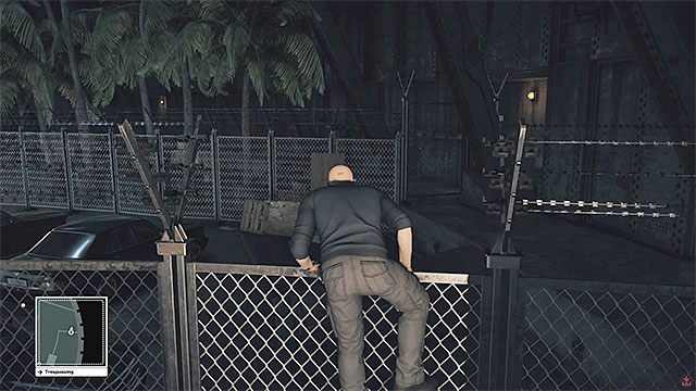 Wdrap się na ogrodzenie - Infiltracja lotniska wojskowego | Egzamin końcowy | Solucja Hitman - Hitman - poradnik do gry