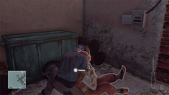 Zaatakuj wróżbitę gdy pojawi się przy skrzynce - Zamordowanie Matthieu Mendoli | Marrakesz - Dom z piasku | Solucja Hitman - Hitman - poradnik do gry