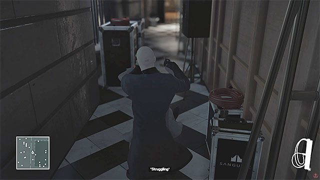 Możesz zabić Novikova np. w jednym z wąskich korytarzy - Hitman: Zamordowanie Viktora Novikova, Paryż - The Showstopper | Solucja - Hitman - poradnik do gry