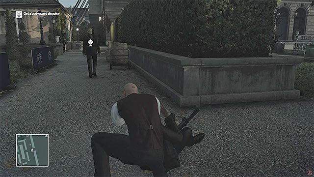 Zneutralizuj któregoś z ochroniarzy i zabierz jego ubranie - Hitman: Zamordowanie Viktora Novikova, Paryż - The Showstopper | Solucja - Hitman - poradnik do gry