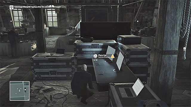 Cel podróży to południowo-zachodnia część strychu, a więc obszar z monitorami i całym wyposażeniem służącym do monitorowania przebiegu aukcji - Hitman: Zamordowanie Dalii Margolis, Paryż - The Showstopper | Solucja - Hitman - poradnik do gry