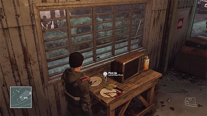 Trucizna leży obok telewizora w budynku z dowódcą grupy uderzeniowej - Ważne przedmioty | Kolorado - Bojownicy o wolność | Solucja Hitman - Hitman - poradnik do gry