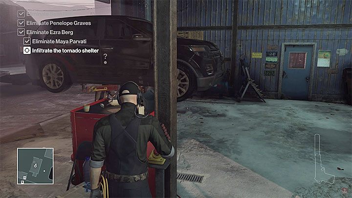 Spuść pojazd na Mayę po tym jak ustawi się ona dokładnie pod nim - Zamordowanie Mayi Parvati | Kolorado - Bojownicy o wolność | Solucja Hitman - Hitman - poradnik do gry