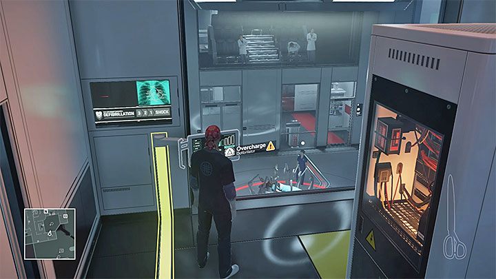 Udaj się teraz do drugorzędnego pomieszczenia kontrolnego (M8,35) i wejdź tam w interakcję z konsolą sterowania żeby doprowadzić do przerwania procedury - Zamordowanie Ericha Sodersa | Hokkaido - Situs Inversus | Solucja Hitman - Hitman - poradnik do gry