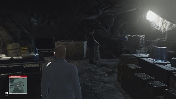 Obezwładnij strażnika, gdy ten będzie patrzył w innym kierunku, by zdobyć jego przebranie - Hitman: Przebrania, Sapienza - Świat Jutra | Solucja - Hitman - poradnik do gry