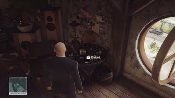Podnieś skręt z trawką w pokoju przedstawiciela bohemy - Hitman: Zamordowanie Silvio Caruso, Sapienza - Świat Jutra | Solucja - Hitman - poradnik do gry