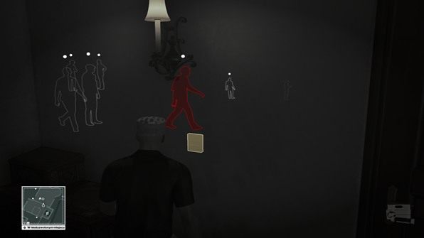 Poczekaj aż Silvio będzie niedaleko, a następnie włącz alarm przeciwpożarowy - Hitman: Zamordowanie Silvio Caruso, Sapienza - Świat Jutra | Solucja - Hitman - poradnik do gry