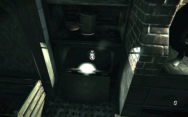 Musimy go czymś zastąpić - w obok kotła z domkiem, w szufladzie na samym dole po lewej jest odważnik - Krok 6 - Świadek | Opis przejścia Layers of Fear - Layers of Fear - poradnik do gry