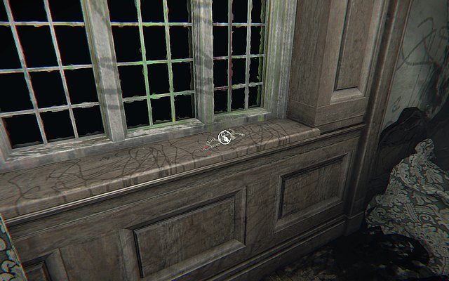 Krok szósty - na parapecie w korytarzu znajdziesz naszyjnik - Echa z przeszłości | Sekrety Layers of Fear - Layers of Fear - poradnik do gry
