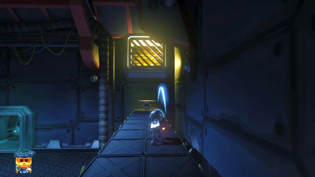 Złota Śrubka skryta u góry pomieszczenia. - Ratchet & Clank: Złote Śrubki/Gold Bolt - lista, wszystkie śrubki - Ratchet & Clank - poradnik do gry