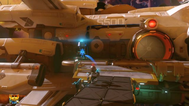 I teraz do kolejnego pomieszczenia. - Ratchet & Clank: Planeta Nebula G34 - solucja, opis przejścia, wszystkie zadania - Ratchet & Clank - poradnik do gry