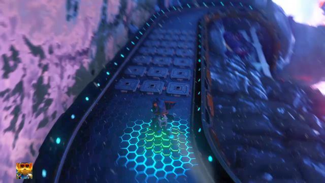 Poczekaj na aktywację ognistej pułapki i podążaj za płomieniem. - Ratchet & Clank: Planeta Batalia - solucja, opis przejścia, wszystkie zadania - Ratchet & Clank - poradnik do gry