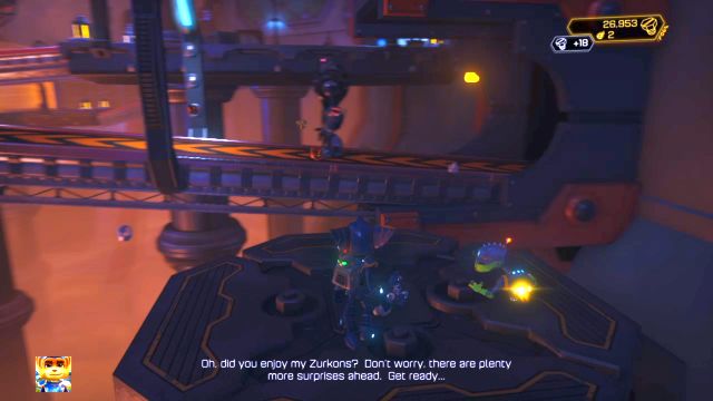 Wskocz na taśmę produkcyjną z nieaktywnymi robotami. - Ratchet & Clank: Planeta Quartu - solucja, opis przejścia, wszystkie zadania - Ratchet & Clank - poradnik do gry