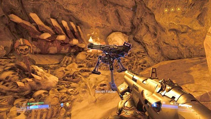 W środku ukryto nową broń - Karabin maszynowy - Sanktuarium Kadingir | Opis przejścia | Doom - Doom - poradnik do gry
