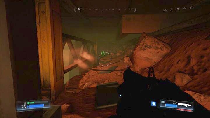 Za drzwiami musisz zeskoczyć poziom niżej przez wyrwę w barierce - Obiekt Argentu | Opis przejścia | Doom - Doom - poradnik do gry