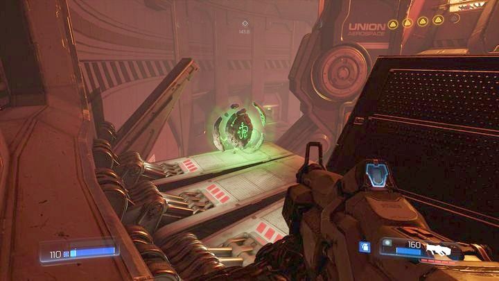 Możesz się teraz odwrócić o 180 stopni i przeskoczyć poziom wyżej, ale zanim to zrobisz, zbadaj Wyzwanie Run (Siła wyposazenia) na dole z lewej - Wieża Energii Argentu | Sekrety | Doom - Doom - poradnik do gry