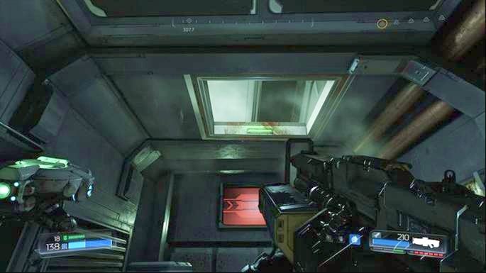 Po ulepszeniu broni wdrap się poziom wyżej przez szyb w suficie - Laboratoria Lazarus | Opis przejścia | Doom - Doom - poradnik do gry