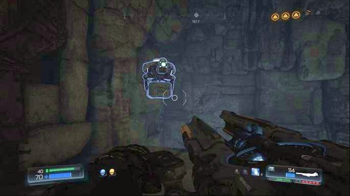 Kawałek dalej będzie na ciebie czekał Dron Polowy, a na prawo od niego rozpocznie się dłuższa bitwa - Nekropolia | Opis przejścia | Doom - Doom - poradnik do gry