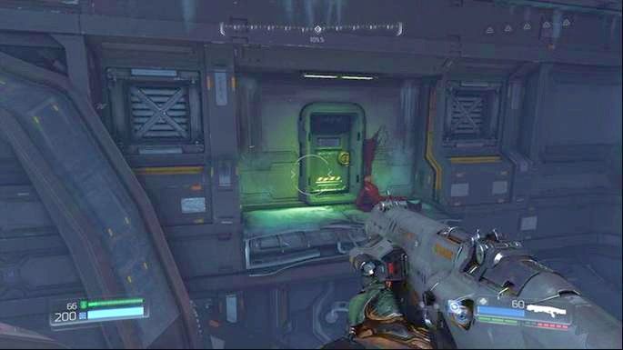 Możesz iść lewą stroną, ale bardziej opłacalna jest ścieżka do góry w prawo - Centrum przetwarzania VEGI | Opis przejścia | Doom - Doom - poradnik do gry