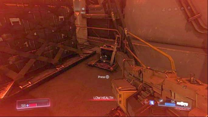 Obejdź je i pociągnij za ukrytą za nimi dźwignię - Obiekt Argentu (zniszczony) | Sekrety | Doom - Doom - poradnik do gry